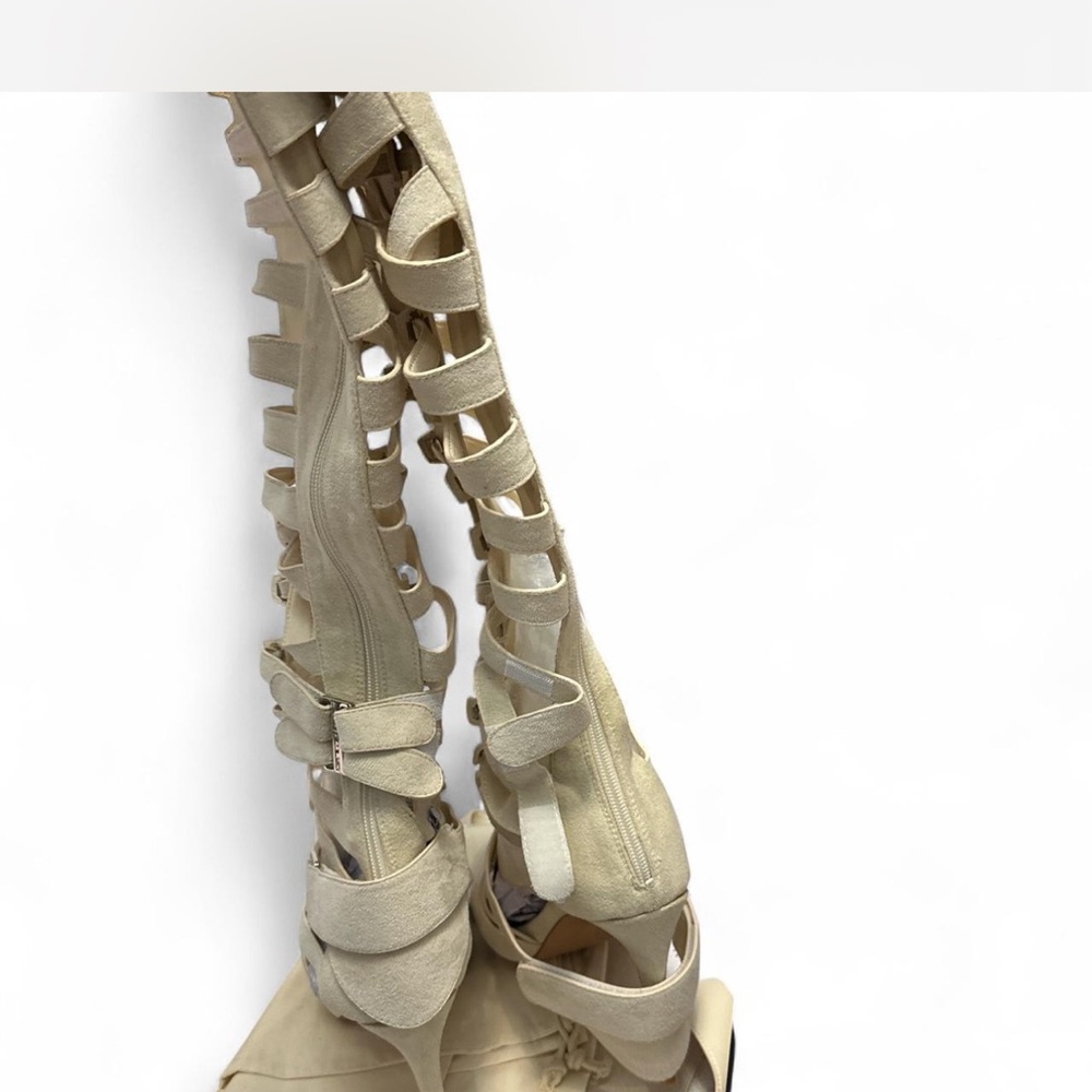 Cream Sandals with Satin Finish and Ribbon Ties